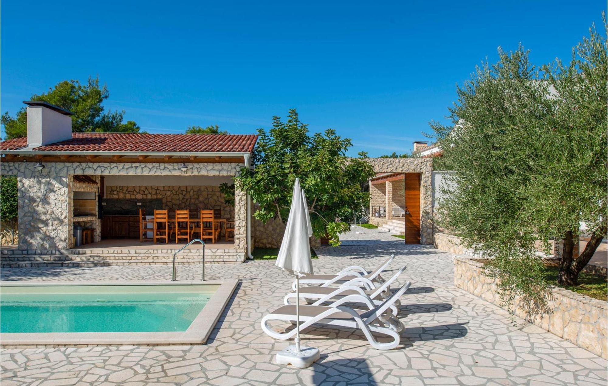 Lovely Home In Sibenik With Wifi Zewnętrze zdjęcie